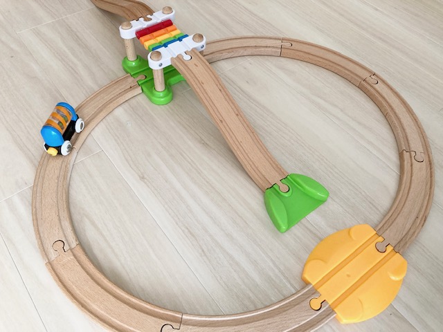はじめての電車おもちゃにはブリオ(BRIO)がおすすめ。1歳半〜長く 
